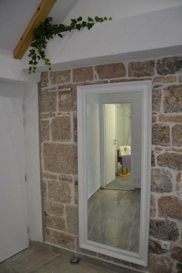 Apartment Lavanda ซินย์ ภายนอก รูปภาพ