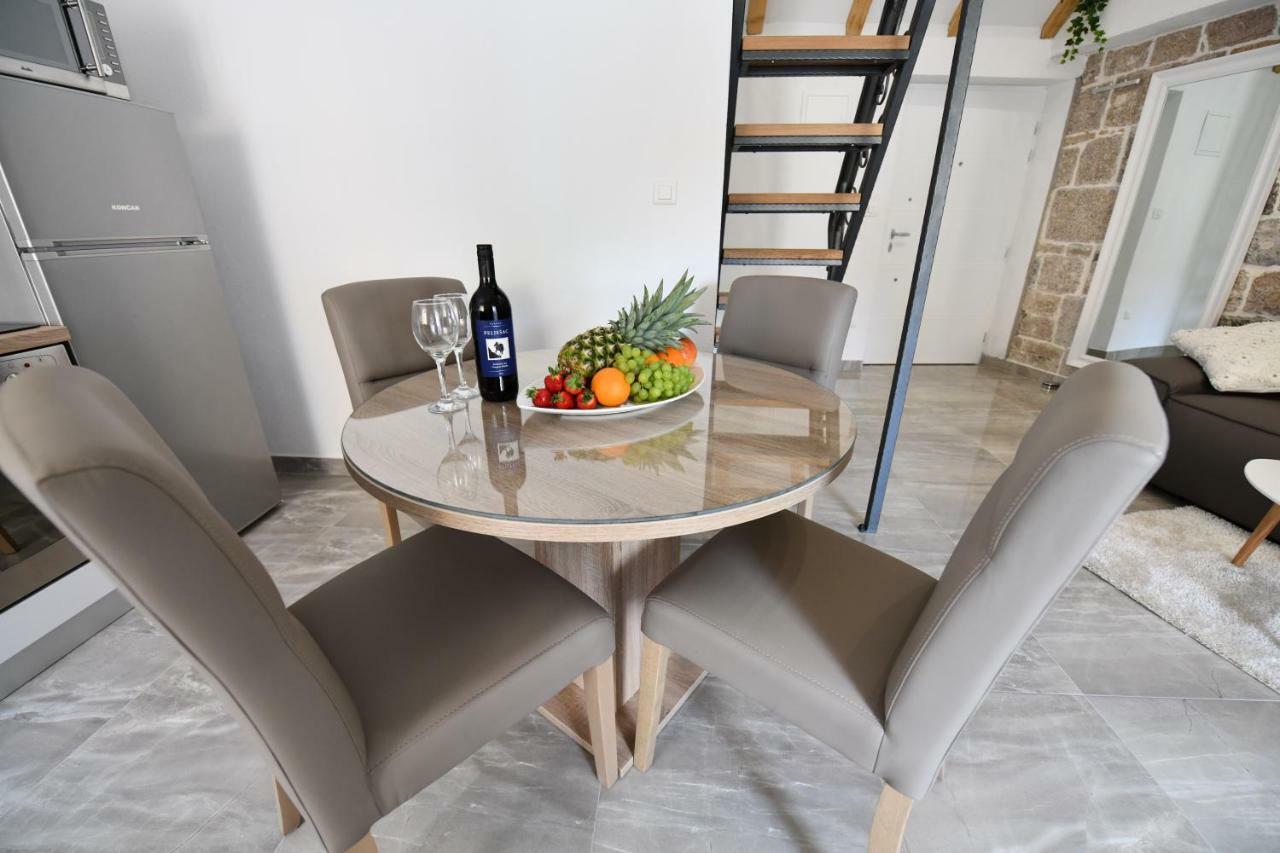 Apartment Lavanda ซินย์ ภายนอก รูปภาพ