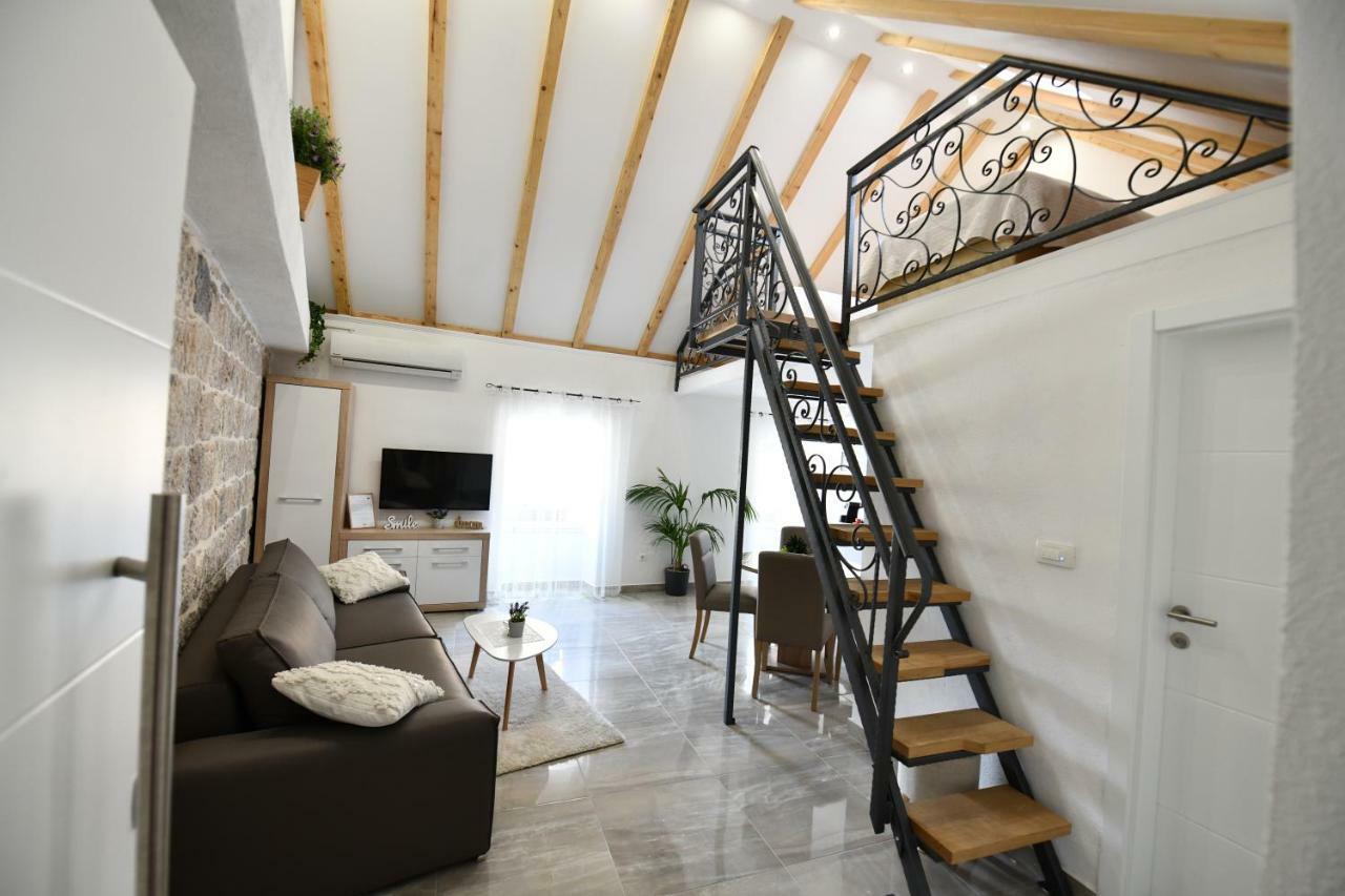 Apartment Lavanda ซินย์ ภายนอก รูปภาพ